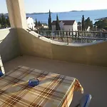 クスト ムリニ
