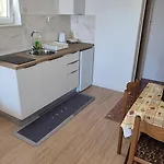 クスト *