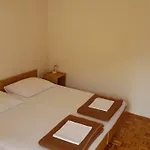 クスト