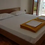 クスト